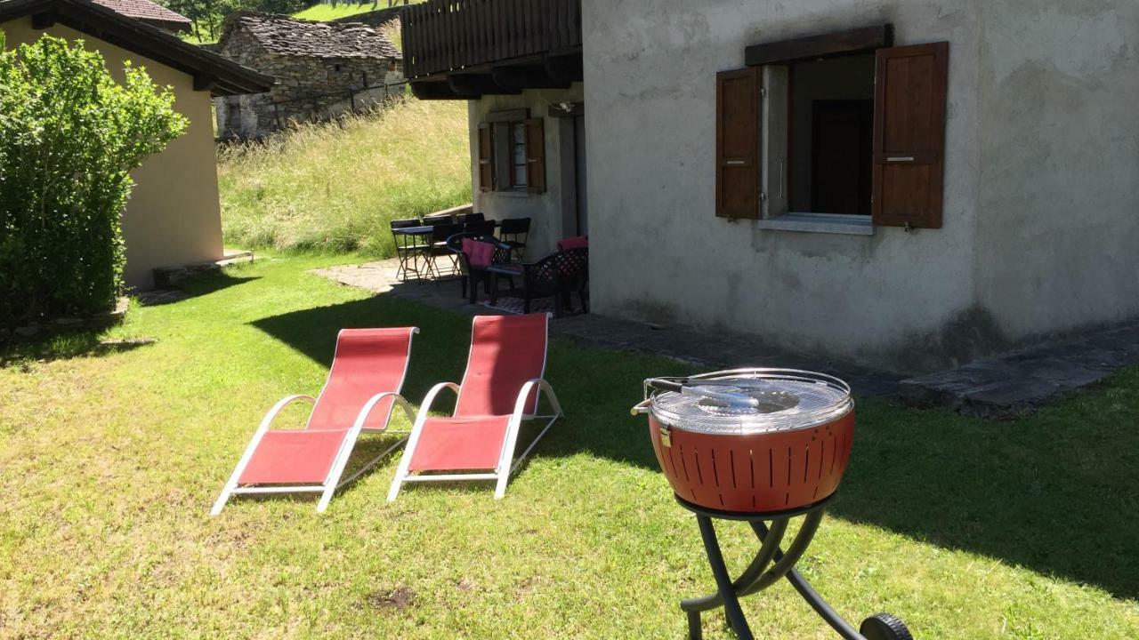 Ferienwohnung Rustico Ai Monti Cadenazzo Exterior foto